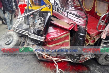 টাঙ্গাইলে সড়ক দুর্ঘটনায় নিহত ৩, আহত ৪