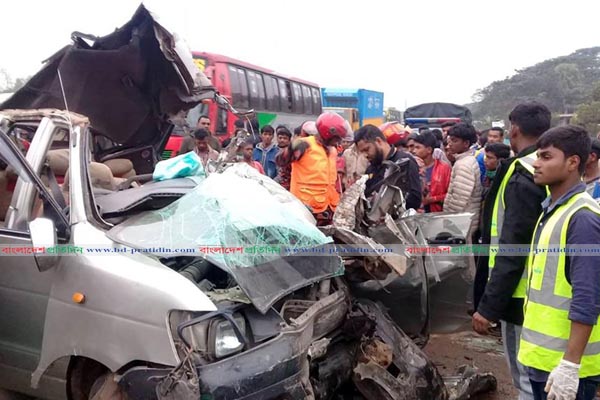 কুমিল্লায় সড়ক দুর্ঘটনায় দুই সহোদরসহ নিহত ৩