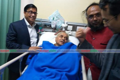 সড়ক দুর্ঘটনার কবলে সাবেক মন্ত্রী গোলাম মোস্তফা 