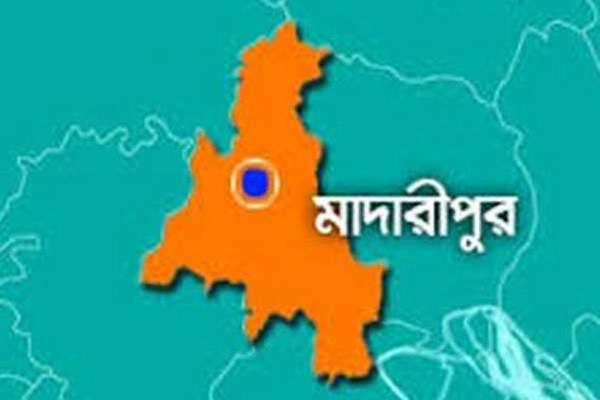 মাদারীপুরে জেলা প্রশাসক ও তার পরিবারকে হুমকি দিয়ে চিঠি