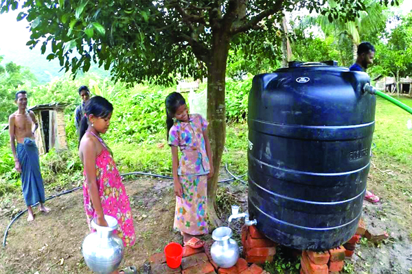 বান্দরবানে ১৪ পরিবারের মুখে হাসি
