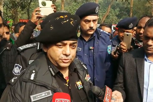 'সাম্প্রদায়িক গোষ্ঠীর উপর হামলাকারীদের দমন করা হবে'