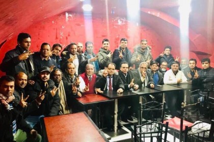 আওয়ামী লীগের নিরঙ্কুশ জয়ে প্যারিসে বিজয়োল্লাস


