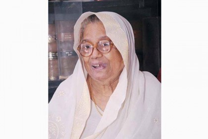 চলে গেলেন সবুরা মালেক