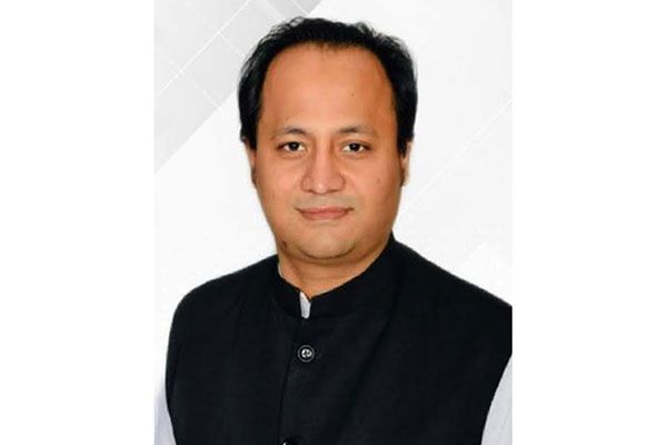 চট্টগ্রামে প্রথমবারেই বাজিমাত নওফেলের