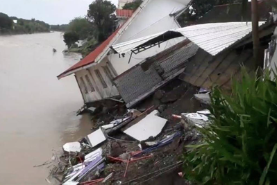 ফিলিপাইনে ভূমিধস-বন্যায় মৃতের সংখ্যা বেড়ে ৮৫
