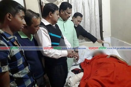 গণধর্ষণের শিকার সেই নারীর দায়িত্ব নিলেন এমপি একরামুল