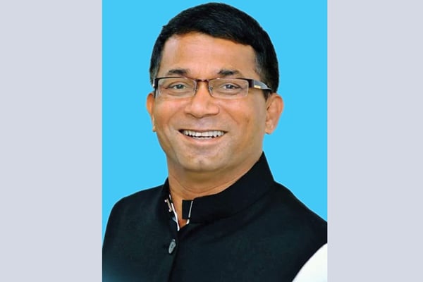 উন্নয়নমূলক কাজগুলো করে যেতে চাই: এনামুল হক শামীম

