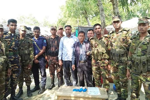 টেকনাফে রোহিঙ্গা শিবিরে ইয়াবাসহ মিয়ানমারের মুদ্রা জব্দ
