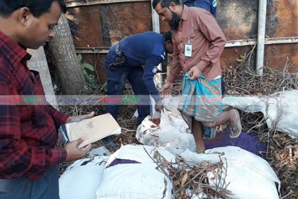 মাগুরায় ভেজাল সার-কীটনাশকের অবৈধ কারখানার সন্ধান