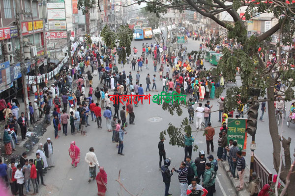 বিকালে মজুরি পর্যালোচনা কমিটির সভা