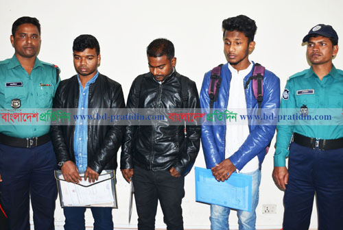 বেরোবিতে ভর্তি জালিয়াতির অভিযোগে আরও তিন শিক্ষার্থী আটক 