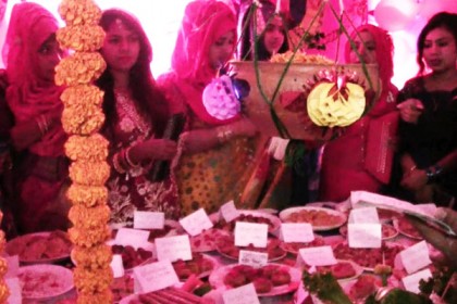 চুয়াডাঙ্গায় পিঠা উৎসব অনুষ্ঠিত

