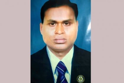 সড়কে কাটা গাছের নিচে চাপা পড়ে প্রাণ গেল পল্লী বিদ্যুৎ কর্মকর্তার