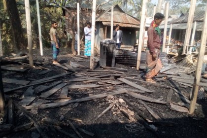গফরগাঁওয়ে ভয়াবহ অগ্নিকাণ্ড