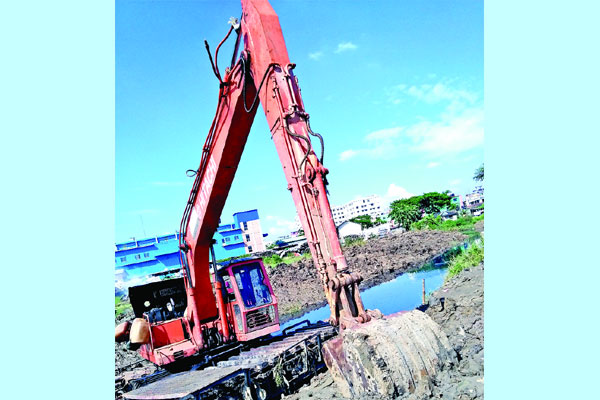 পাল্টে যাচ্ছে খালের দৃশ্যপট      