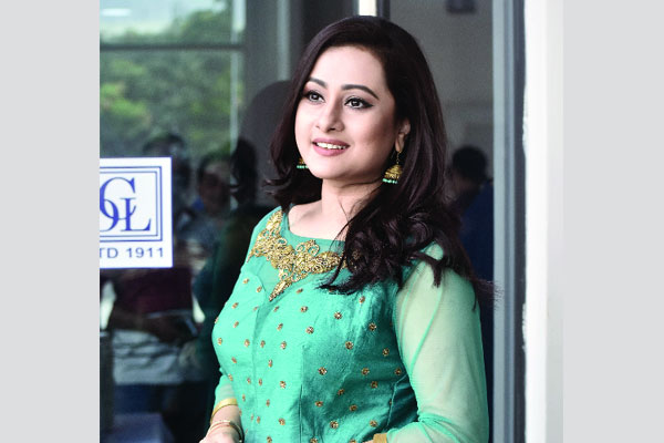 পূর্ণিমা ছড়ালেন ভালোবাসার উষ্ণতা