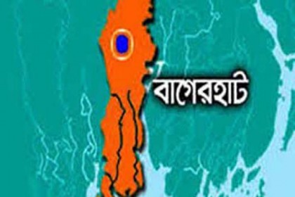 বাগেরহাটে পানির ফিল্টার ও হুইল চেয়ার বিতরণ