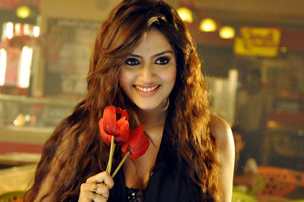 স্বামীকে ডিভোর্স দিলেন নুসরাত!