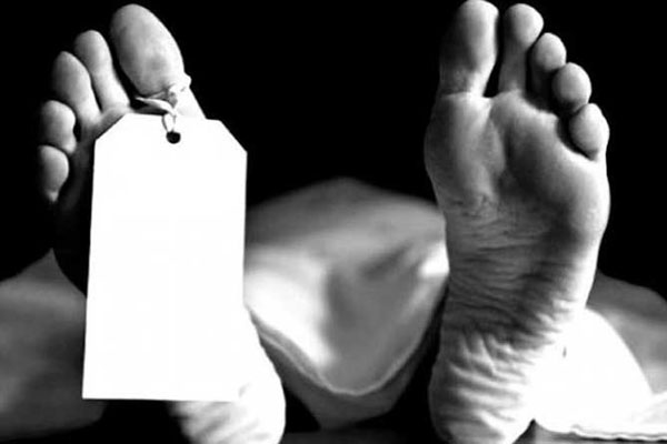 রেলের হুইসেলে উঠে বসলো লাশ!