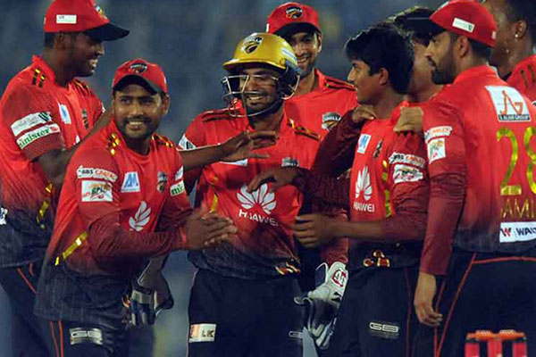 কুমিল্লাকে ১৮২ রানের টার্গেট দিল খুলনা