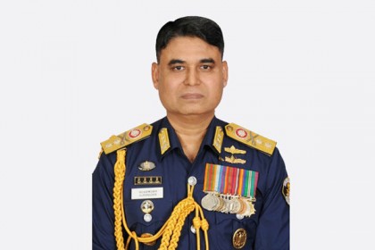 নৌ-বাহিনীর প্রধান হলেন আওরঙ্গজেব চৌধুরী