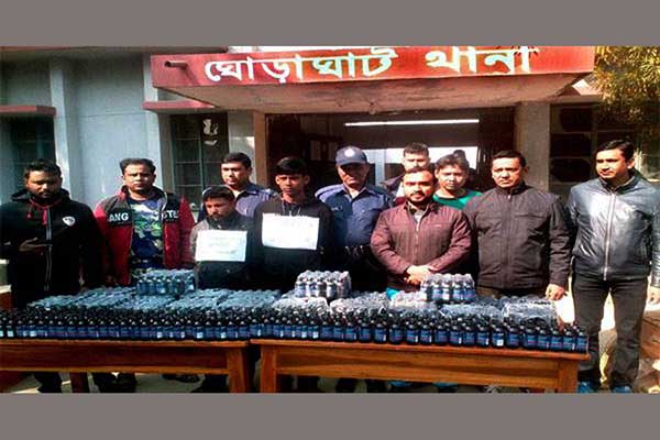 দিনাজপুরে ৭০০ বোতল ফেনসিডিলসহ আটক ২