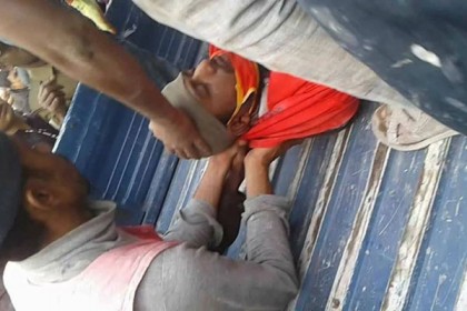 মোংলায় মার্বেল ফ্যাক্টরিতে পাথর চাপায় শ্রমিকের মৃত্যু