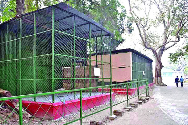প্রাণীশূন্য রাজশাহী চিড়িয়াখানা