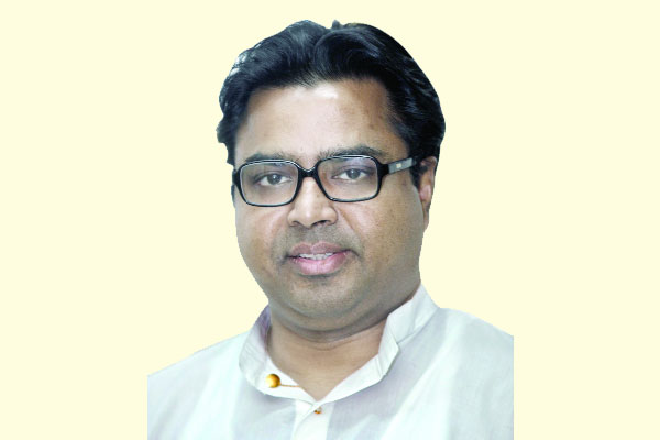 খাল দখলদারদের ছাড় নয়