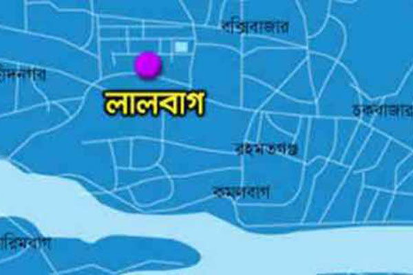 পা পিছলে বেলকুনি থেকে পড়ে কিশোরীর মৃত্যু