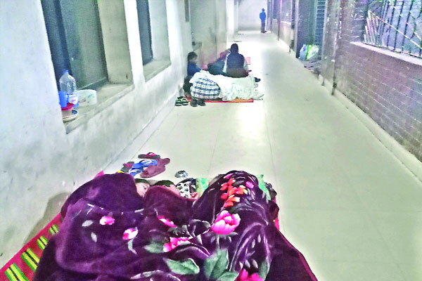 অব্যক্ত যন্ত্রণায় রাতের রোগীরা