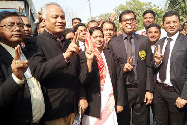 নারায়ণগঞ্জ আইনজীবী সমিতি নির্বাচনে আওয়ামী পন্থীদের দাপুটে জয়