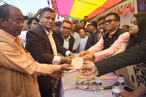 'ভাঙন রোধে সকল প্রকল্পের কাজের গতি বেড়েছে'