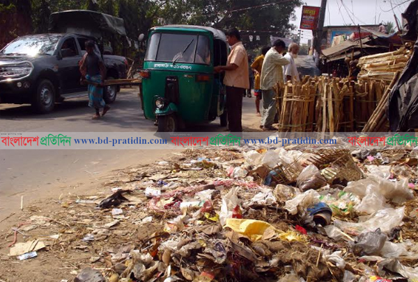 রূপ বৈচিত্র্য হারাচ্ছে রাঙামাটি