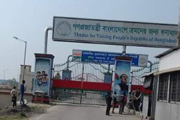 বেনাপোল-পেট্রাপোল বন্দরে আমদানি-রফতানি বন্ধ