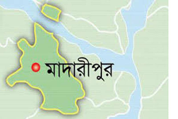 শিবচরে ট্রাক্টরের ধাক্কায় মোটরসাইকেল আরোহীর মৃত্যু

