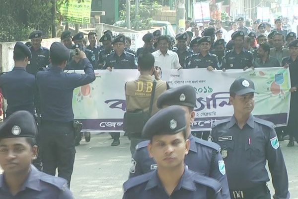 পুলিশ সেবা সপ্তাহ উপলক্ষে কিশোরগঞ্জে বর্ণাঢ্য শোভাযাত্রা