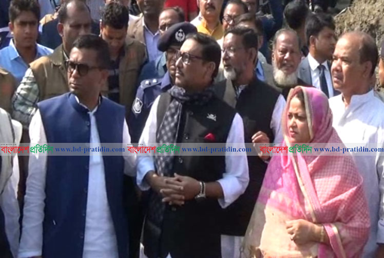 হাতিয়ায় দুই মন্ত্রীর নদী ভাঙন এলাকা পরিদর্শন