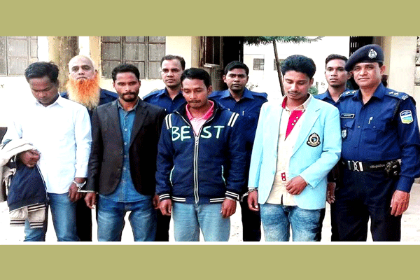 নেত্রকোনার ভুয়া সাংবাদিক পরিচয়ে ৪ যুবক আটক