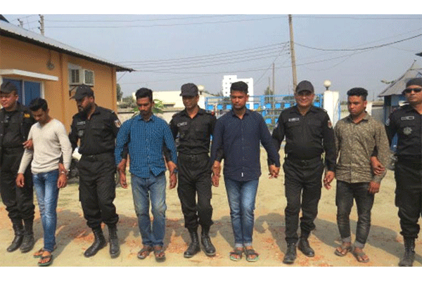 রূপগঞ্জে চার 'ভুয়া' র‌্যাব সদস্যকে গ্রেফতার

