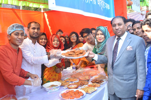 চবিতে পিঠা উৎসব

