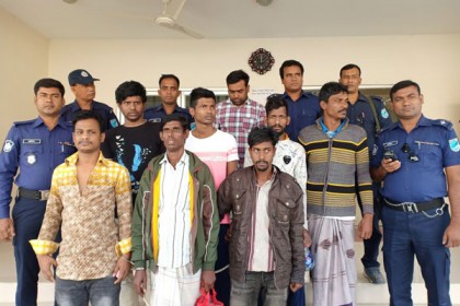 সিদ্ধিরগঞ্জে পুলিশের বিশেষ অভিযানে গ্রেফতার ২০ 

