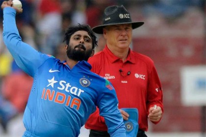 দেশের জার্সিতে আর বল করতে পারবেন না রায়ডু