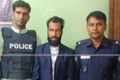রায়পুরে ইয়াবাসহ মাদক ব্যবসায়ী আটক