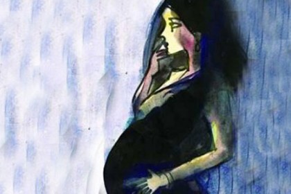 
৫ হাজার টাকা দিতে না পারায় সরকারি হাসপাতালে ভর্তি নিল না অন্তঃসত্ত্বাকে