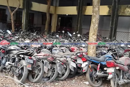 মামলা জটিলতায় নষ্ট হচ্ছে ৫ কোটি টাকার যানবাহন