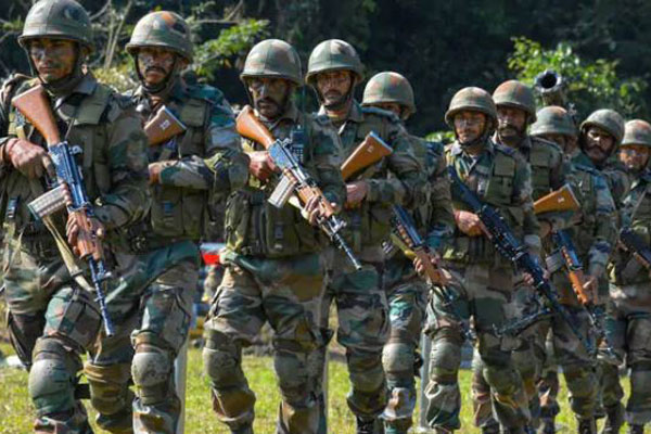 যুক্তরাষ্ট্রের কাছ থেকে বিপুল পরিমাণ অস্ত্র কিনছে ভারত!