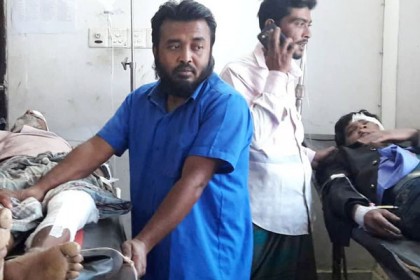 কুমিল্লায় কাভার্ড ভ্যানের সাথে সংঘর্ষে অটোরিকশার দুই যাত্রী নিহত

