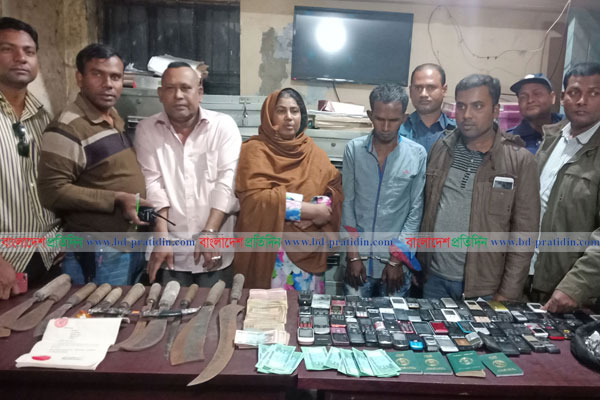 রূপগঞ্জে 'রহস্যময়' বাড়ির সন্ধান, অস্ত্রসহ আটক ৩
